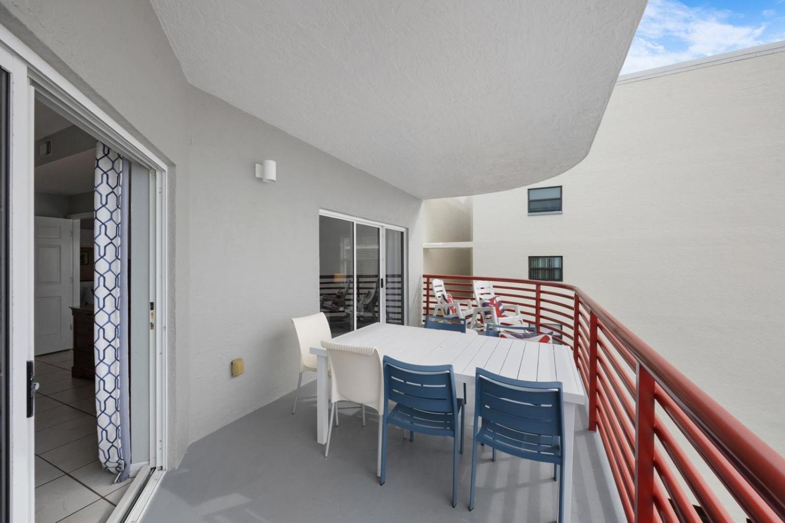 301 Crimson Condos St. Pete Beach Exterior photo
